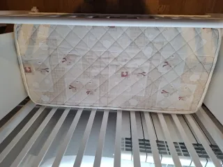 Cuna de madera para bebé