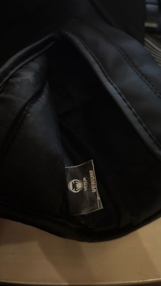 Guantes Venum y kit boxeo