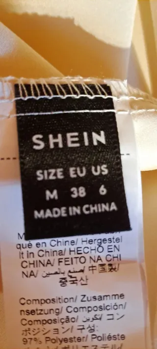 Vestido largo beige con flores