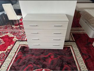 Cómoda de 4 cajones