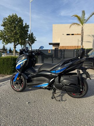 Yamaha Xmax 400 iron max
