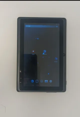 Tablet Android Negra con Funda