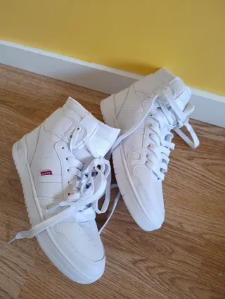 Zapatillas blancas Levis niño/a talla 38