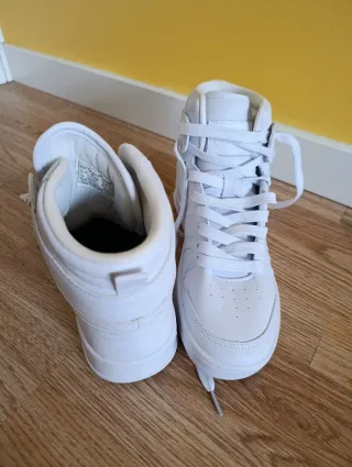 Zapatillas blancas Levis niño/a talla 38