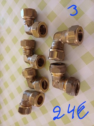 Fontanería: Codos, Tes y Racores