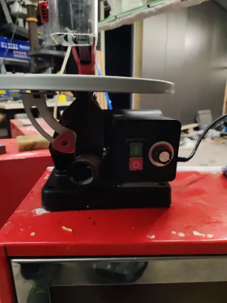 Sierra de calar de banco Einhell