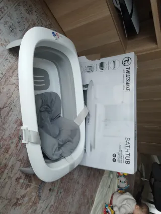 Bañera plegable Twistshake con reductor