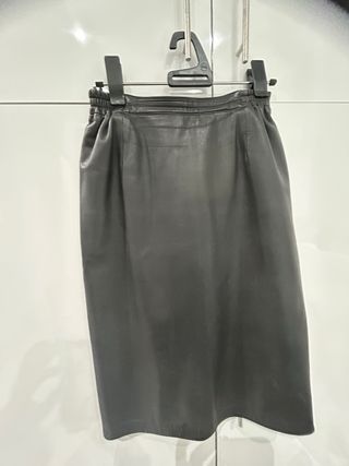 Falda de piel vintage negra