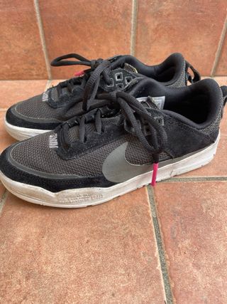 Scarpe Nike bambina 35.5 nere e rosa