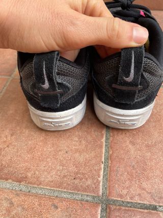 Scarpe Nike bambina 35.5 nere e rosa