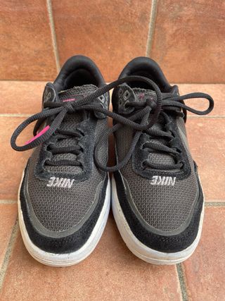 Scarpe Nike bambina 35.5 nere e rosa