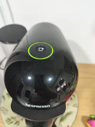 Cafetera Nespresso Vertuo Krups Negra