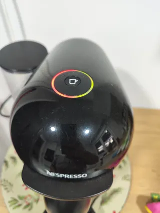 Cafetera Nespresso Vertuo Krups Negra