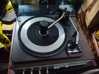 Giradischi e Amplificatore Vintage