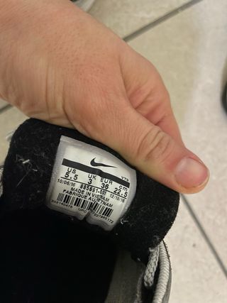 Scarpe Nike Bambina Tg 36 Argento.