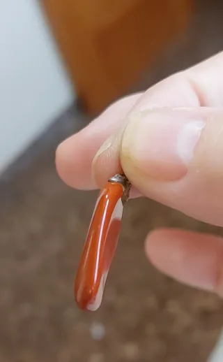 Colgante de jaspe rojo