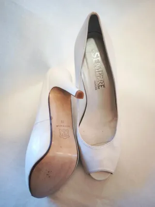 Zapatos de tacón blancos para mujer