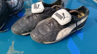 Scarpe da calcio Puma nere e bianche