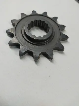 Piñón para Aprilia SXV/RXV 450-550 EN 13,1415,16z