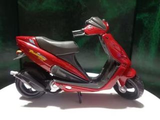 Miniatura Malaguti Phantom F-12 Escala 1/18