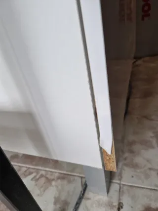 Mueble de baño con lavabo de cristal azul