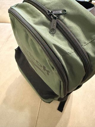 Mochila Reebok Verde y Negra