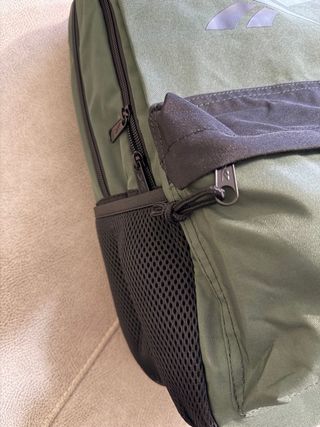 Mochila Reebok Verde y Negra