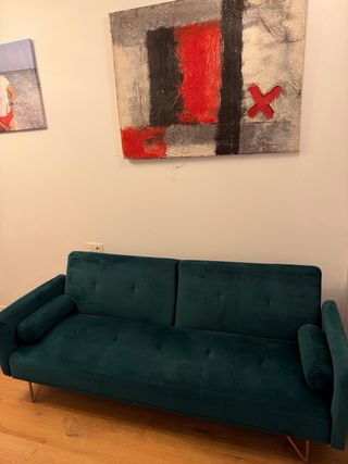 Sofá de terciopelo verde SKLUM