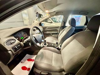 FORD FOCUS SEDAN 1.6 GASOLINA 100CV 82.000KM 2007