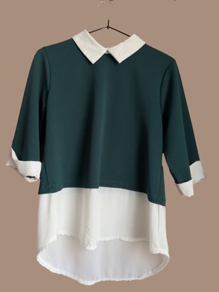 Camisa Verde y Blanco Roto Efecto Capas Talla M