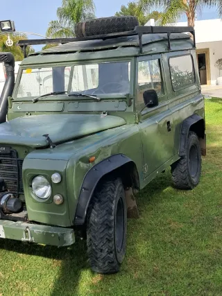 Land Rover Defender 1978