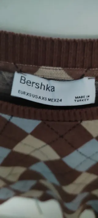 Jersey Bershka rombos marrón, beige y azul