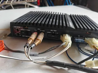 Amplificatore Alpine 3540