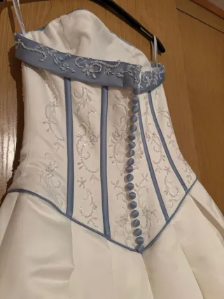 Vestido de Novia Blanco y Azul