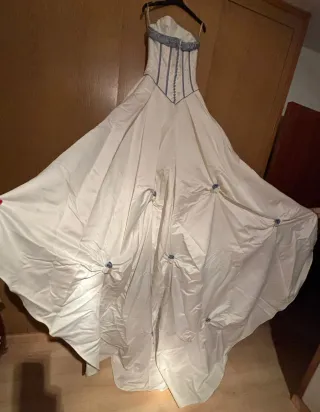 Vestido de Novia Blanco y Azul