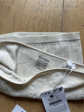 Due crop top Bershka tg.XS/S nuovi con cartellino