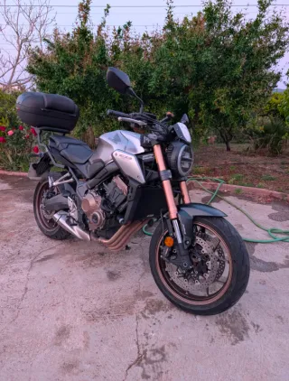 Honda CB650R última oferta!!