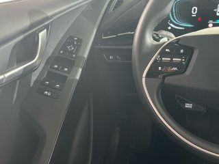 Kia Niro 1.6 GDi HEV 95kW (129CV) Drive