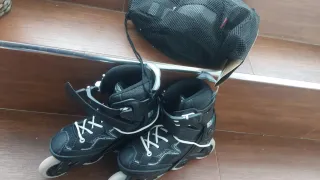 Patines Oxelo Talla 32-35 y protecciones nuevo