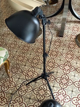 2 Lámparas de pie negras