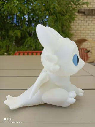 Figura Bebé Dragón Furia Nocturna