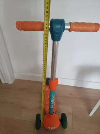 Patinete 3 ruedas infantil naranja y azul