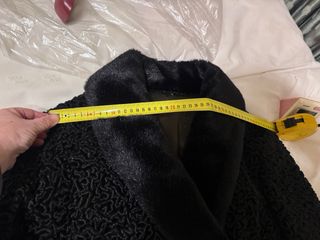 Abrigo de astracán negro