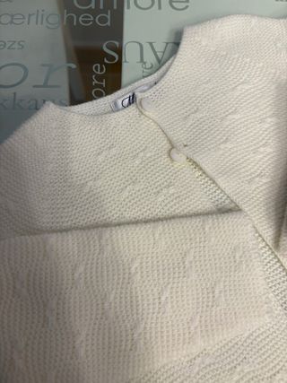 Lote 2 chaquetas punto bebé (blanco roto y camel)