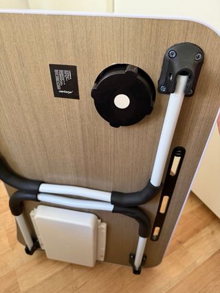 Bandeja para cama con portavasos