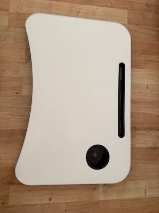 Bandeja para cama con portavasos