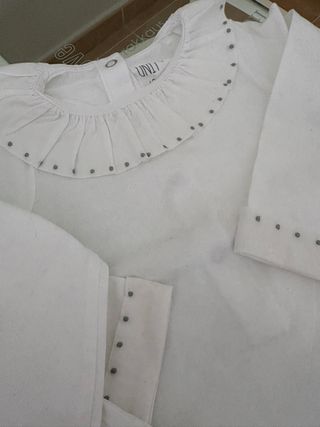 Lote 2 bodys manga larga cuello volantes T.12m