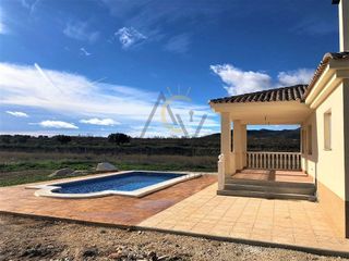 Chalet en venta en Pinós