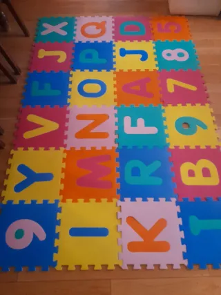 ALFOMBRA 24 PIEZAS BEBÉ PUZZLE ABC 190x130cm