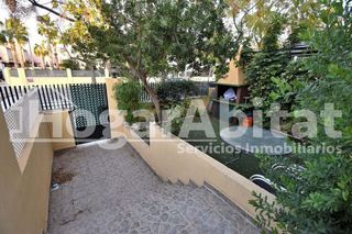 Casa adosada en venta en Zona Playa en Burriana